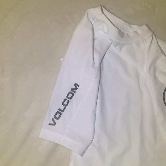 Volcom rashguard, fitted Men’s Medium, color white - Picture 3 of 5
